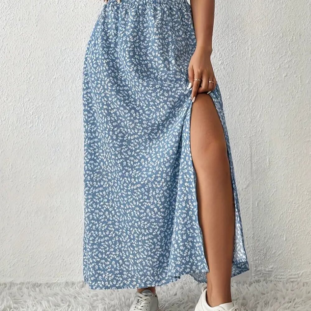 Woman's blue floral maxi skirt with slit